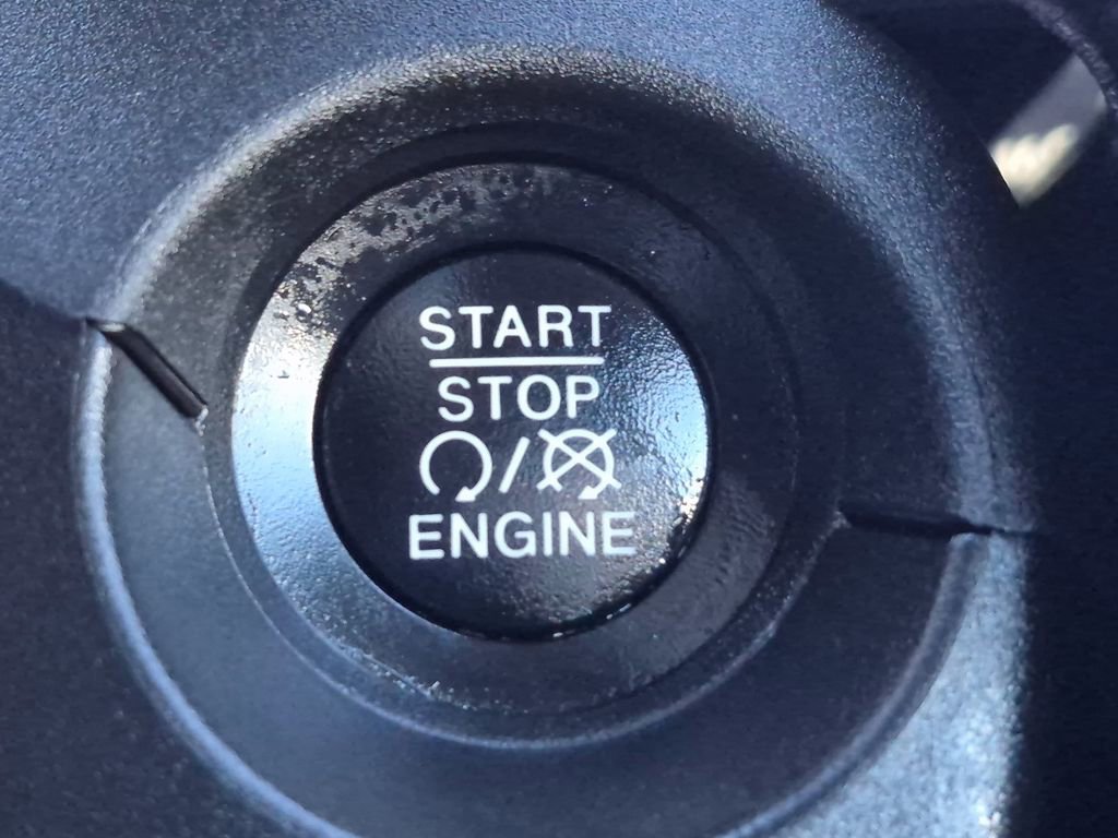 Used 2019 Jeep Compass Altitude image 27