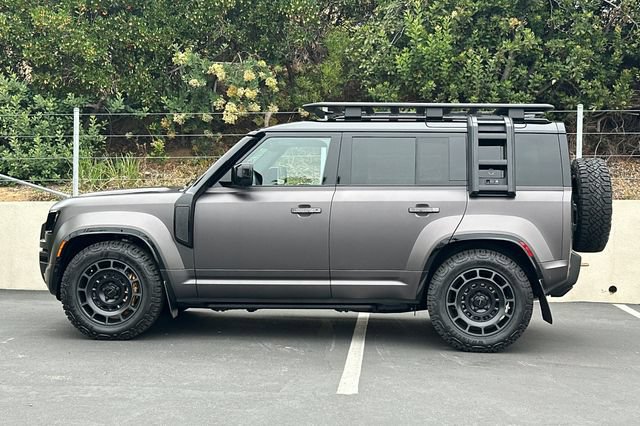 New 2026 Land Rover Defender 110 AWD/4WD image 2