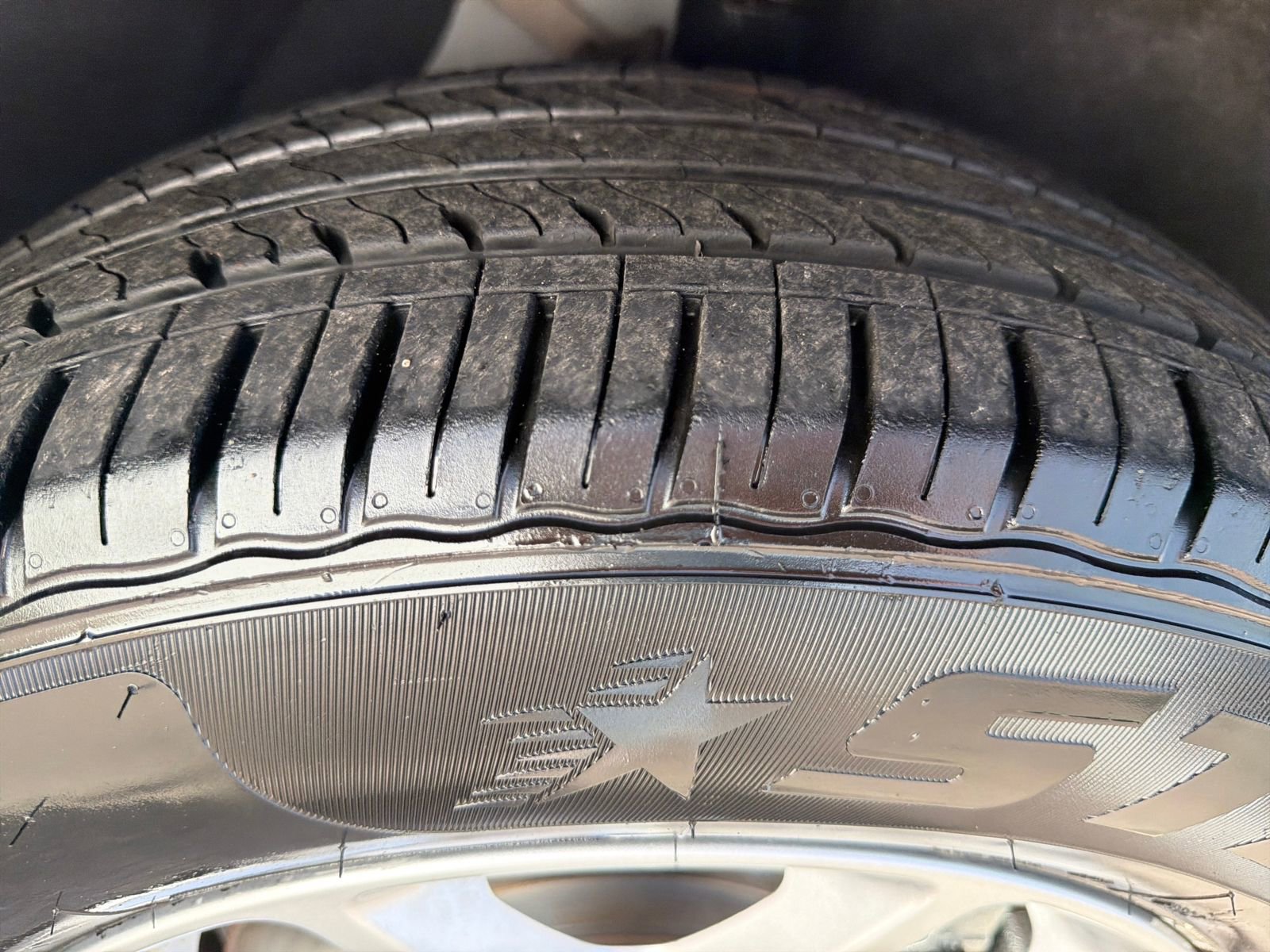 Used 2022 Chrysler Pacifica Touring-L image 12