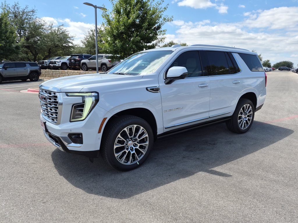 New 2026 GMC Yukon Denali w/ Denali Reserve Package AWD/4WD image 3