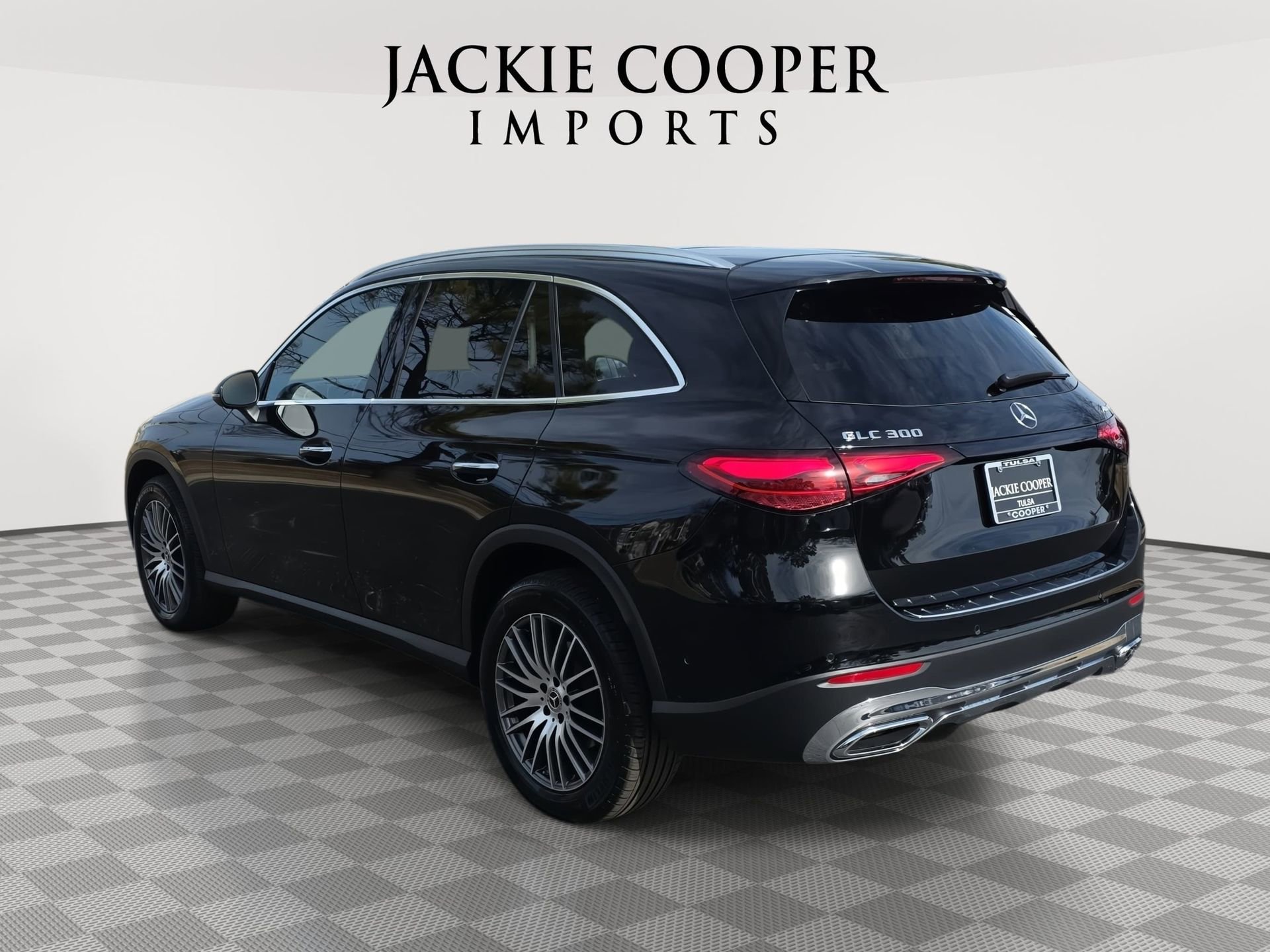 Certified 2025 Mercedes-Benz GLC 300 4MATIC image 7