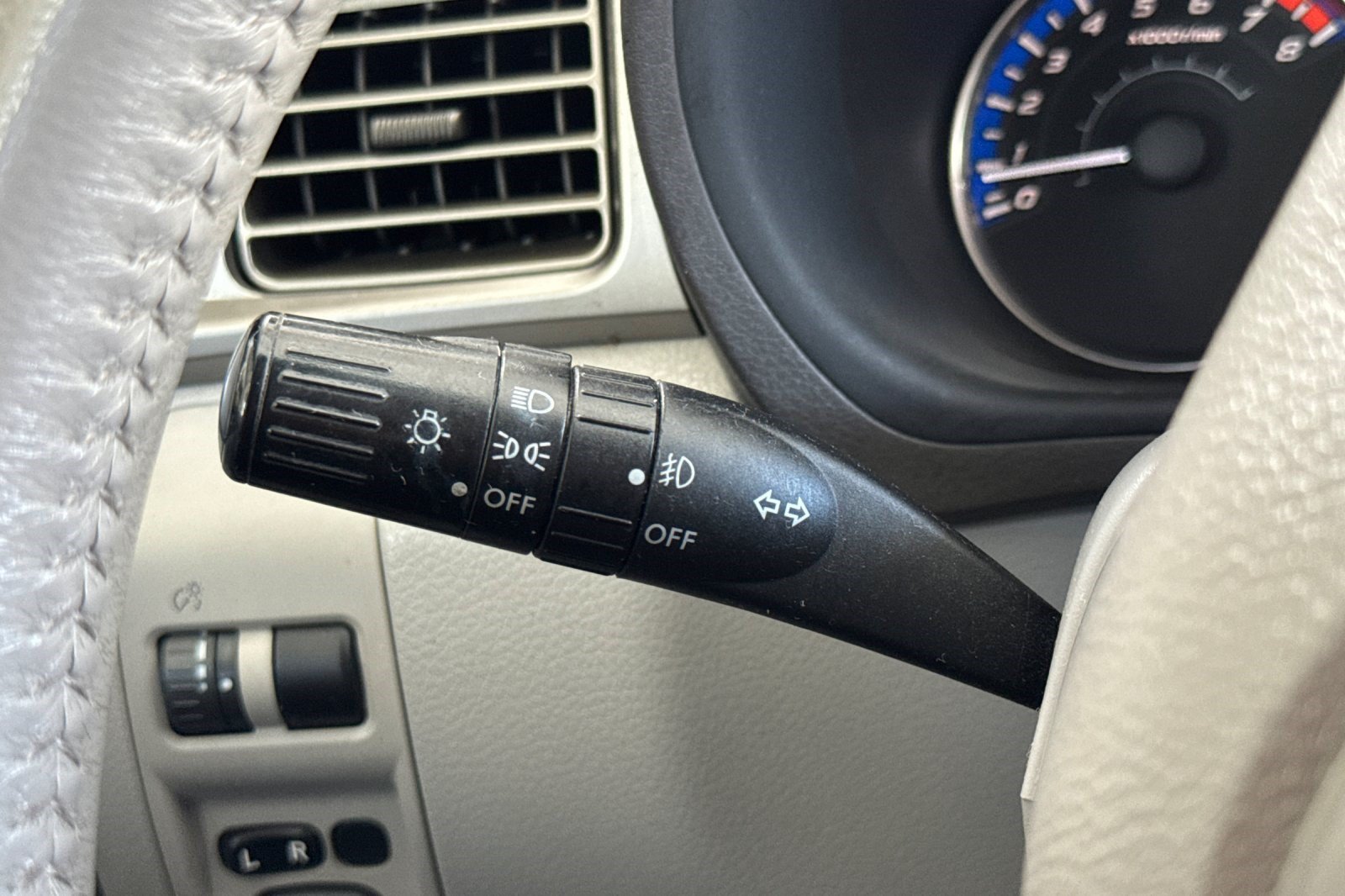 Used 2010 Subaru Forester 2.5XT Limited AWD/4WD image 29