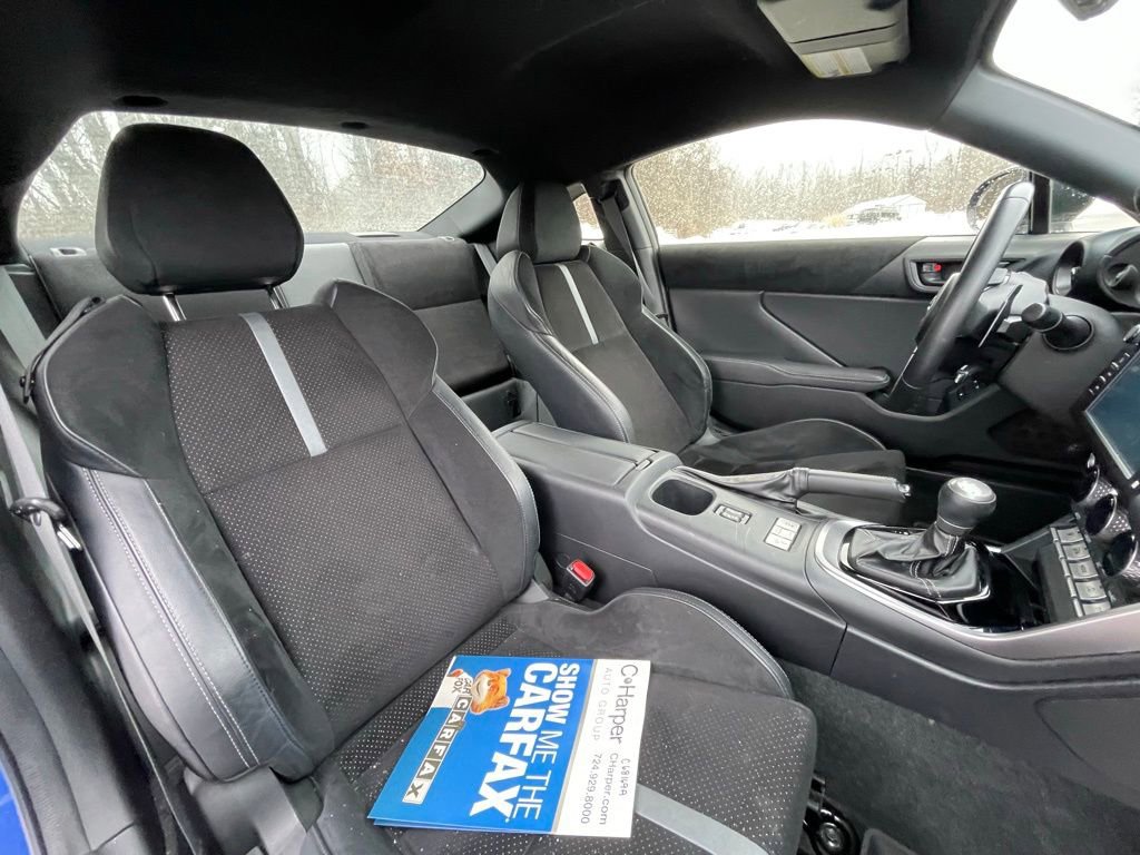 Used 2024 Toyota GR86 Premium image 12