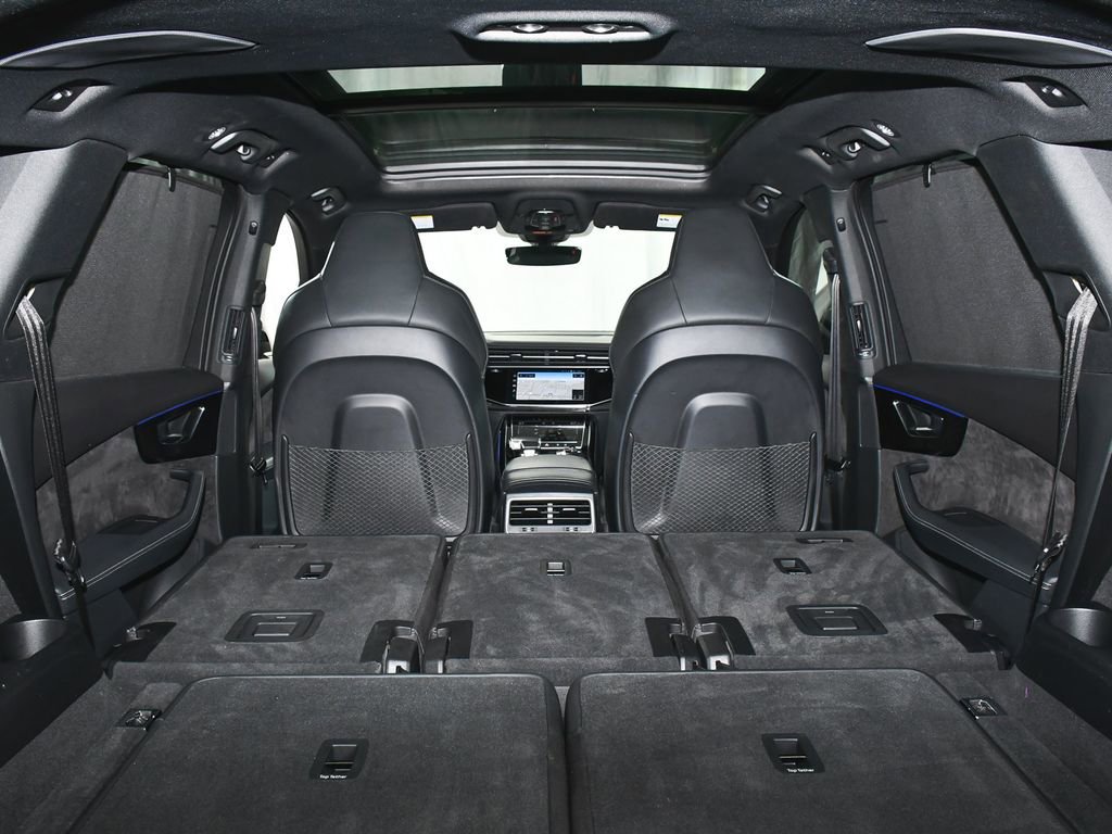 Used 2021 Audi SQ7 Premium Plus w/ Executive Package image 80