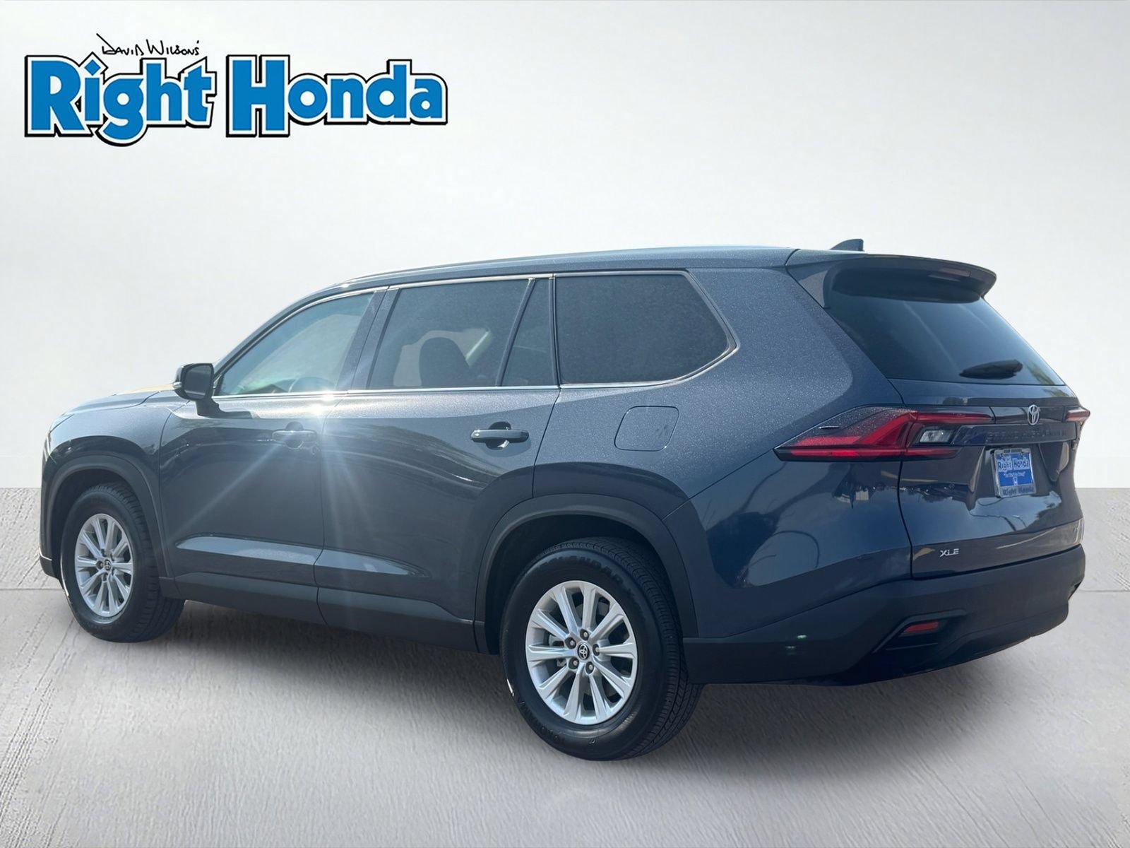 Used 2025 Toyota Grand Highlander AWD image 4