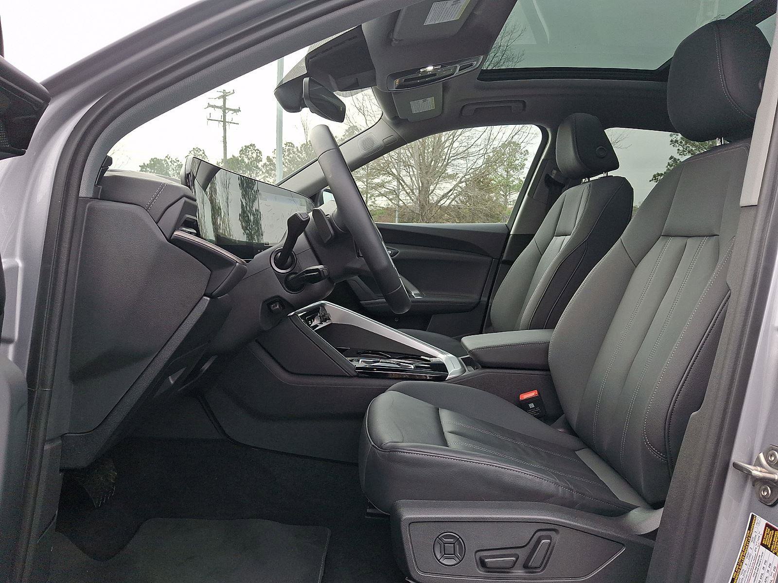 Used 2025 Audi Q5 Premium Plus w/ Premium Plus image 13