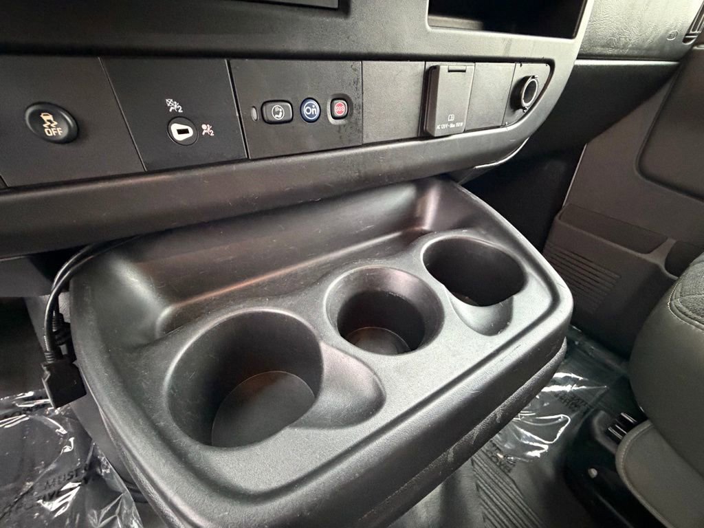 Used 2019 GMC Savana 2500 w/ Driver Convenience Package image 18