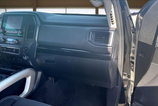 Used 2024 Nissan Titan SV w/ SV Convenience Package image 17