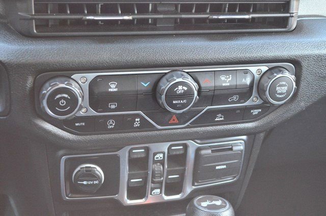 Used 2024 Jeep Wrangler Sport S image 31