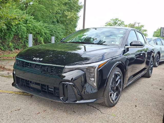 New 2026 Kia K4 GT-Line FWD image 3