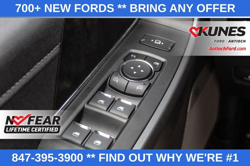 New 2025 Ford F250 Lariat w/ Black Appearance Package image 39