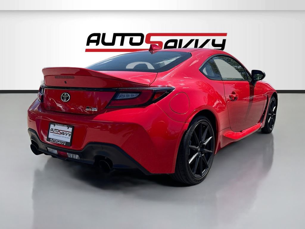 Used 2025 Toyota GR86 Premium w/ ALL Weather Mat Package (TMS) RWD image 7