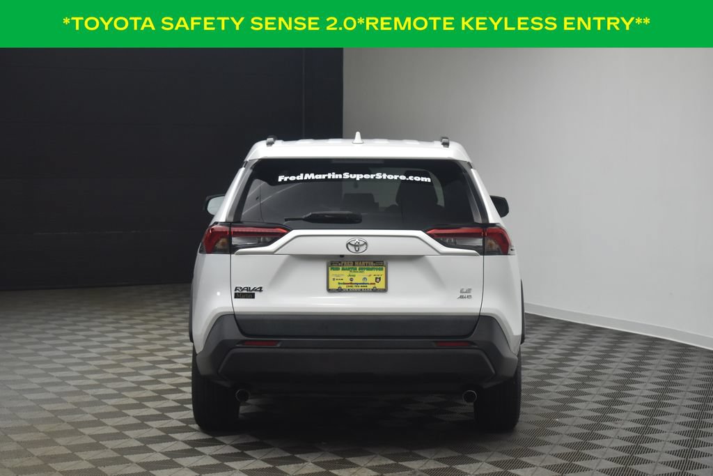 Used 2021 Toyota RAV4 LE AWD/4WD image 9