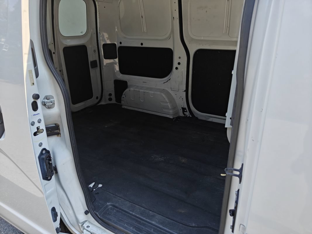 Used 2015 Chevrolet City Express LT FWD image 10