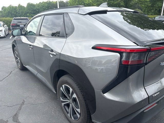 Used 2025 Toyota bZ4X FWD image 9