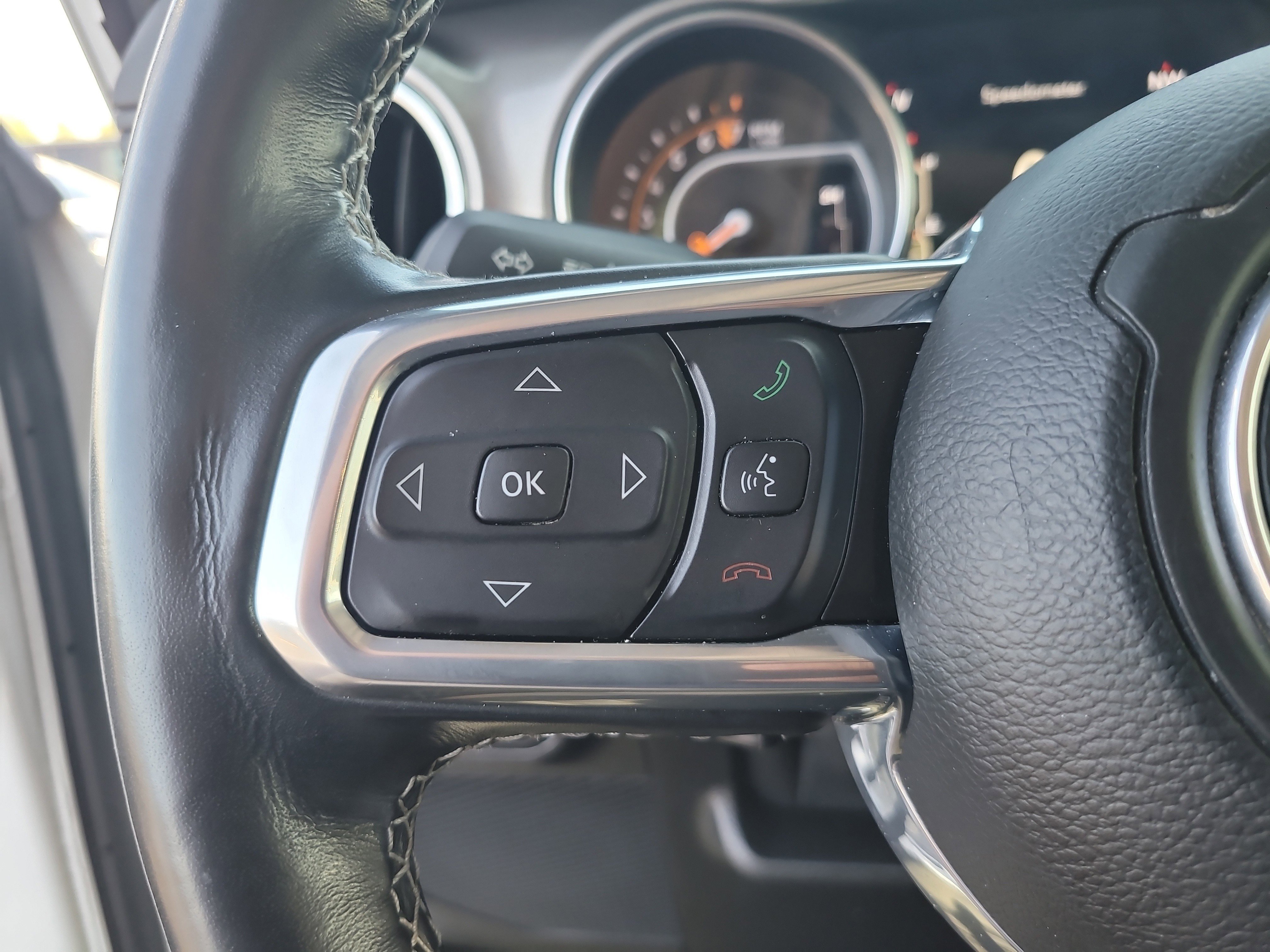 Used 2021 Jeep Gladiator Overland AWD/4WD image 27