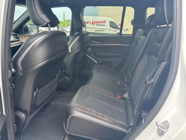Used 2023 Jeep Grand Cherokee Summit w/ Luxury Tech Group V AWD/4WD image 19
