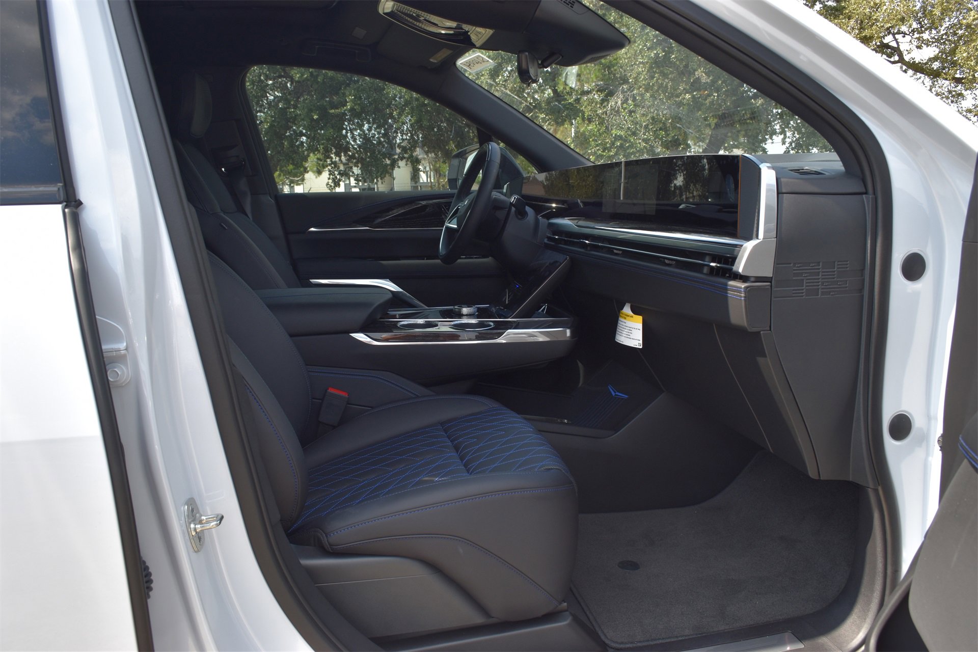 New 2026 Cadillac Escalade IQ Sport 1 w/ LPO, Floor Liner Package image 28