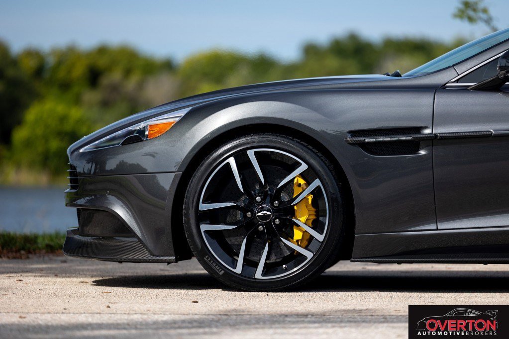 Used 2016 Aston Martin Vanquish Coupe image 36
