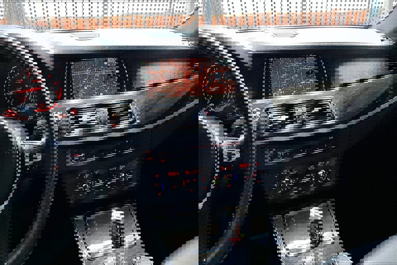 Used 2015 BMW 528i Sedan image 6