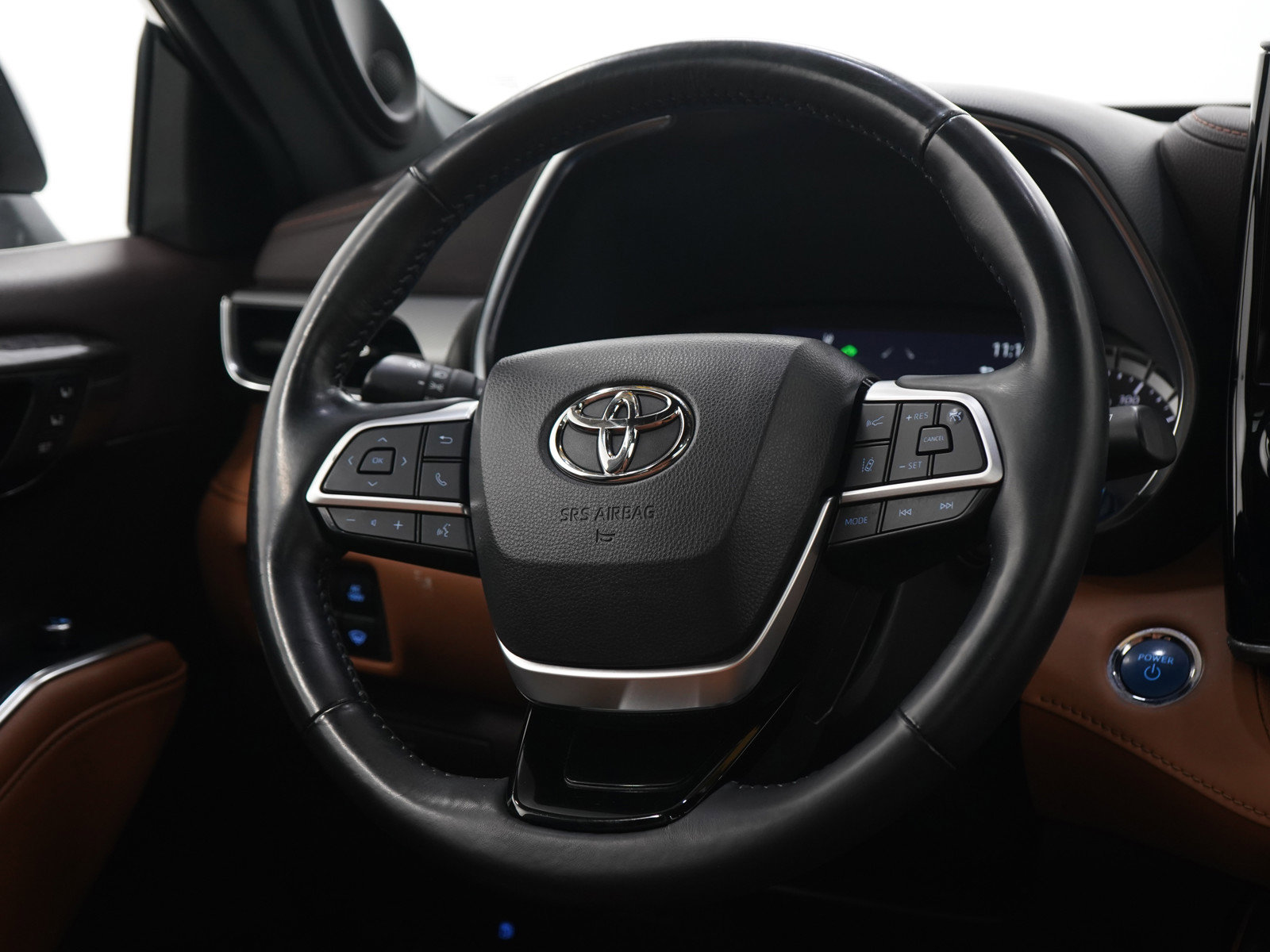 Used 2022 Toyota Highlander Platinum AWD/4WD image 16