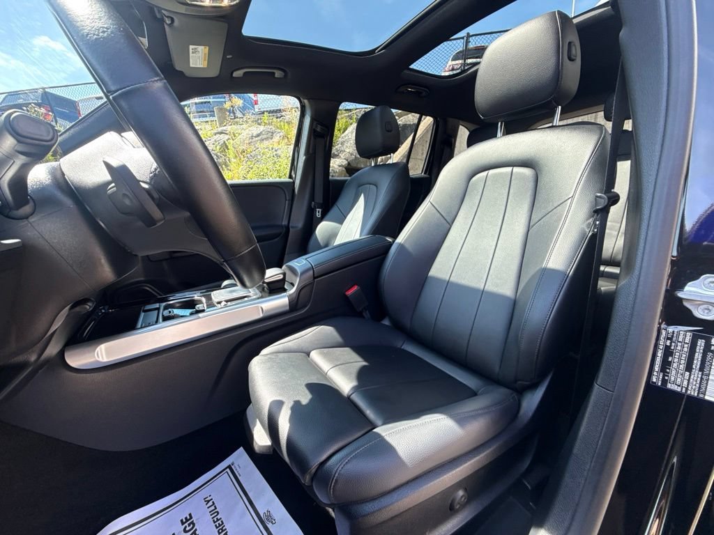 Used 2021 Mercedes-Benz GLB 250 4MATIC image 15