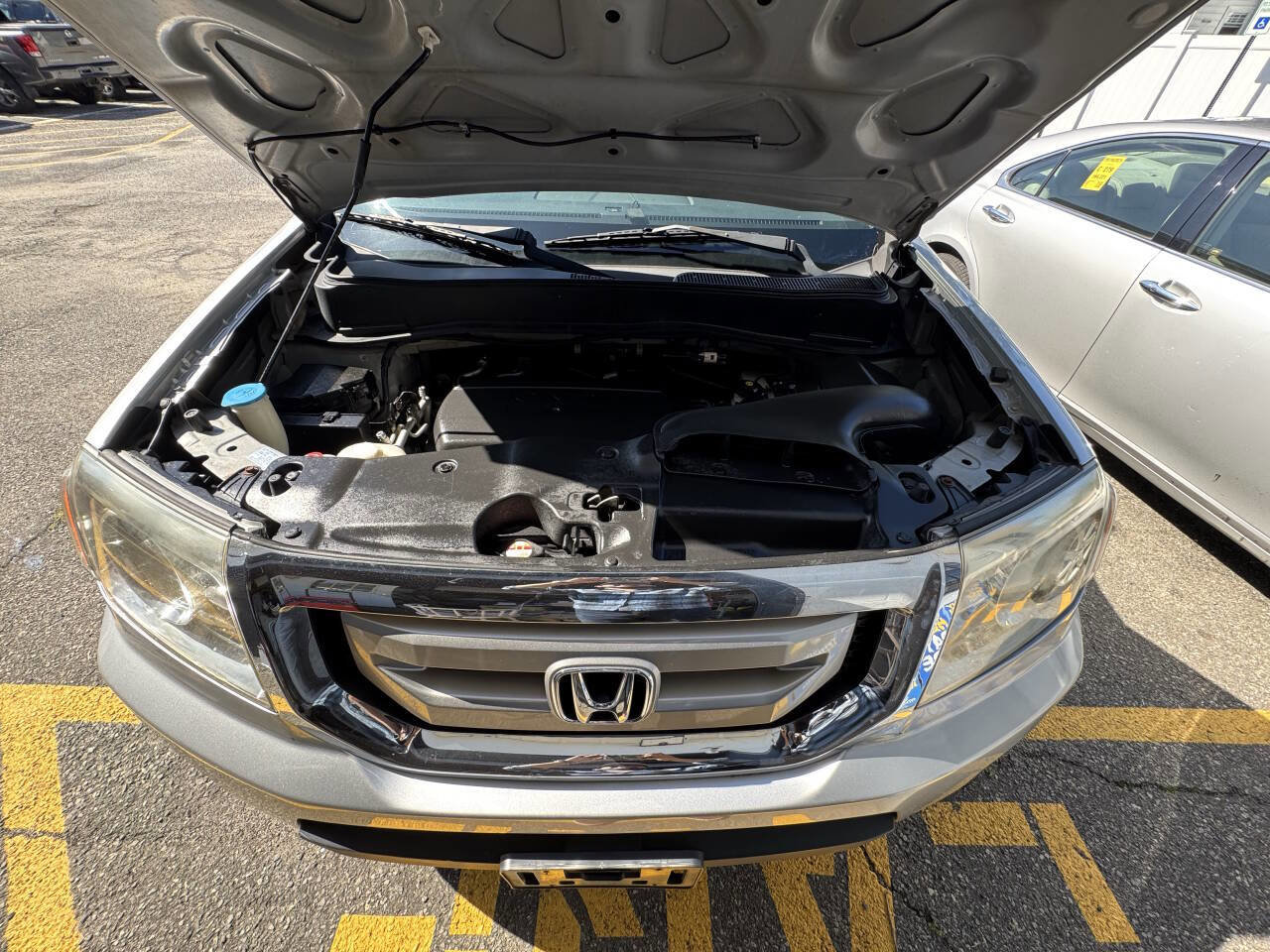 Used 2010 Honda Pilot LX image 4