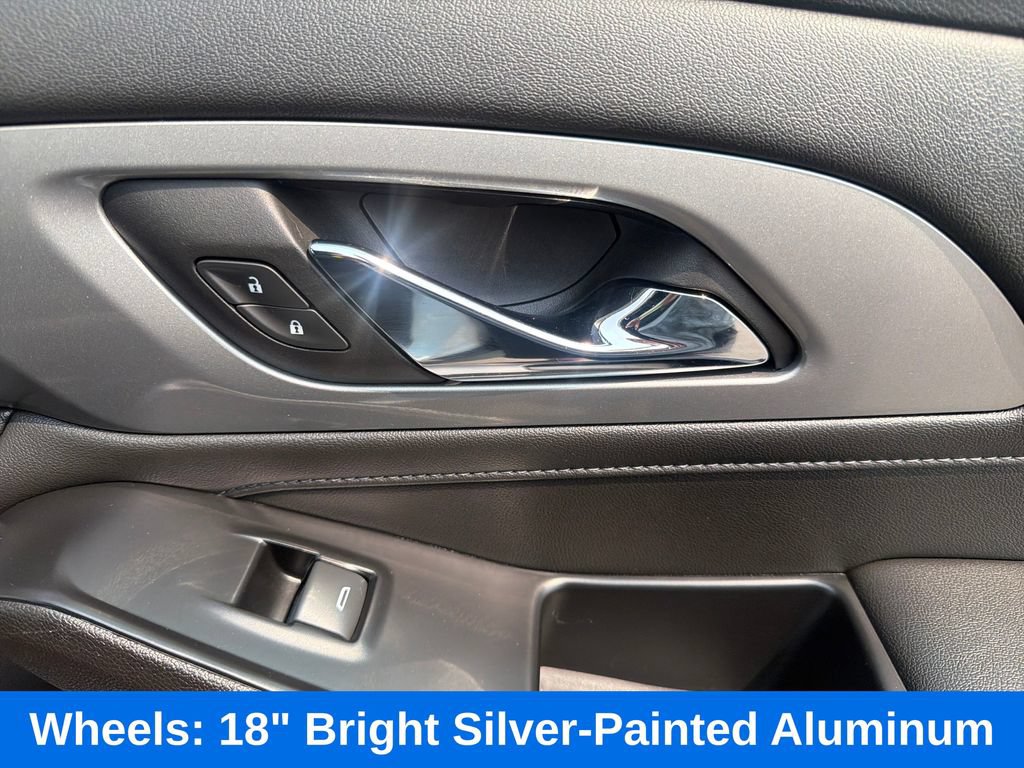 Used 2023 Chevrolet Traverse LT AWD/4WD image 24