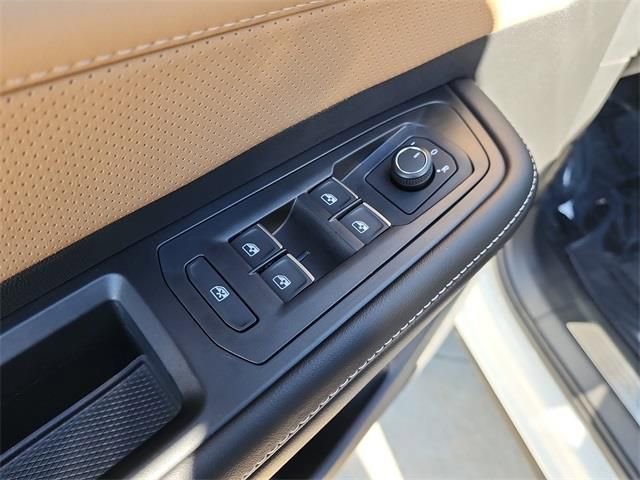 New 2026 Volkswagen Atlas Cross Sport SEL AWD/4WD image 12