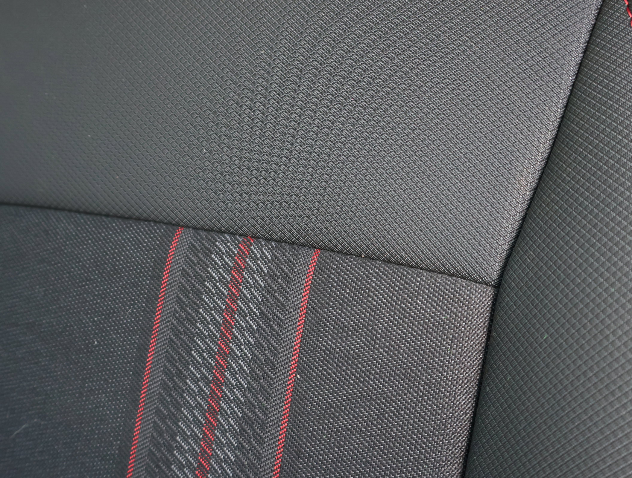 Used 2022 Chevrolet Equinox RS w/ Infotainment Package image 12