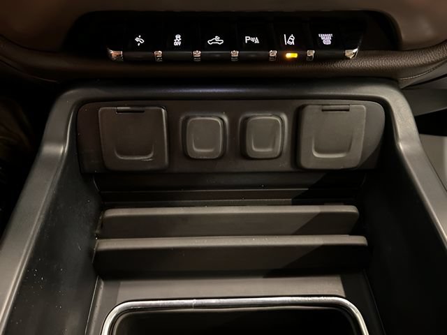 Used 2019 GMC Sierra 3500 Denali w/ Duramax Plus Package AWD/4WD image 29