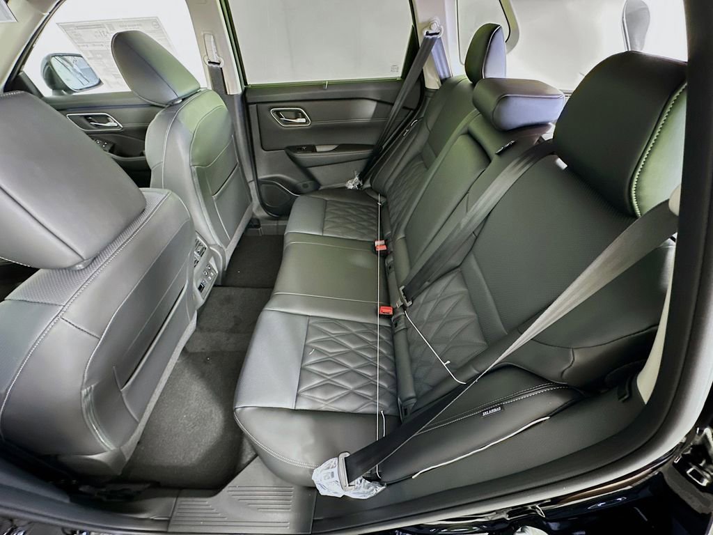 New 2026 Nissan Rogue Platinum w/ Platinum Premium Package image 33