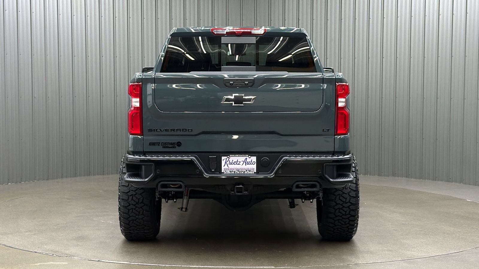 Used 2026 Chevrolet Silverado 1500 LT Trail Boss w/ LT Trail Boss Premium Package AWD/4WD image 3