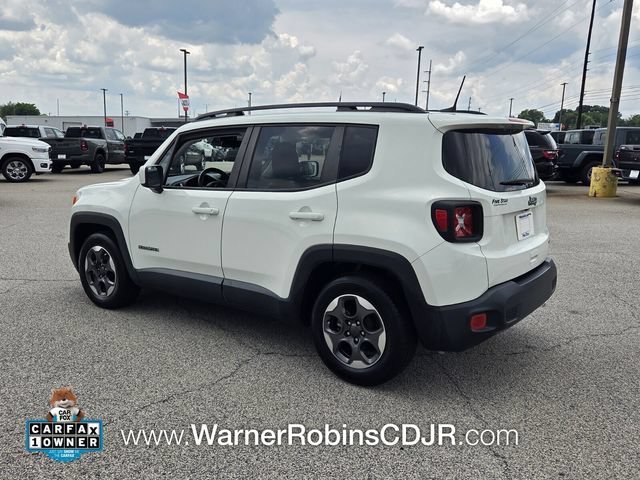 Used 2018 Jeep Renegade Latitude FWD image 10