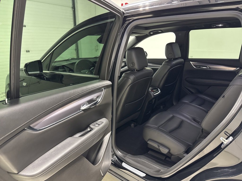 Used 2023 Cadillac XT6 Luxury image 26
