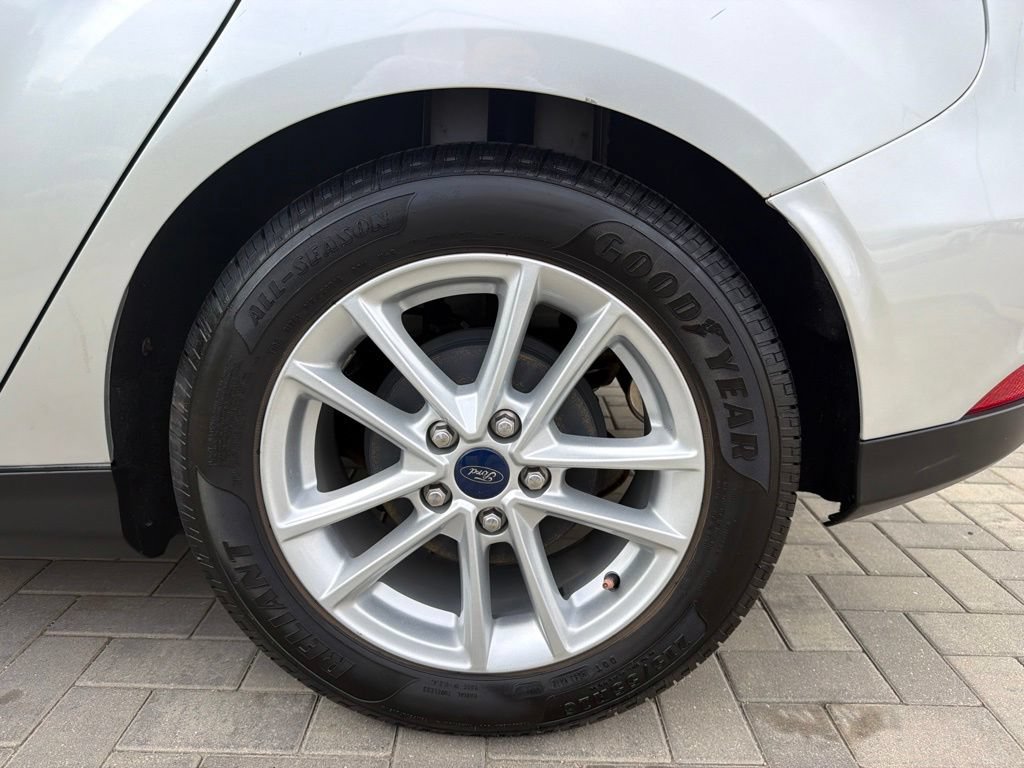 Used 2016 Ford Focus SE FWD image 43