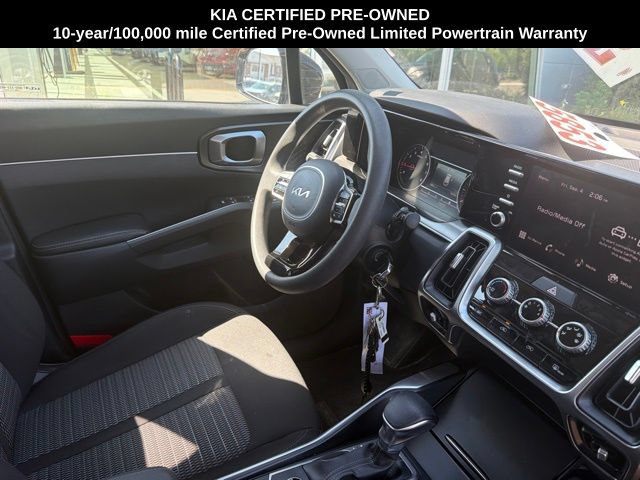Certified 2023 Kia Sorento LX FWD image 12