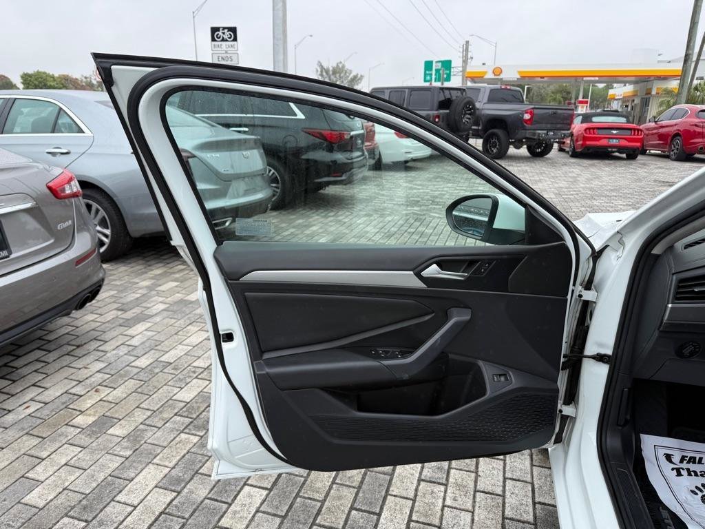 Used 2019 Volkswagen Jetta S w/ Driver Assistance Package image 23