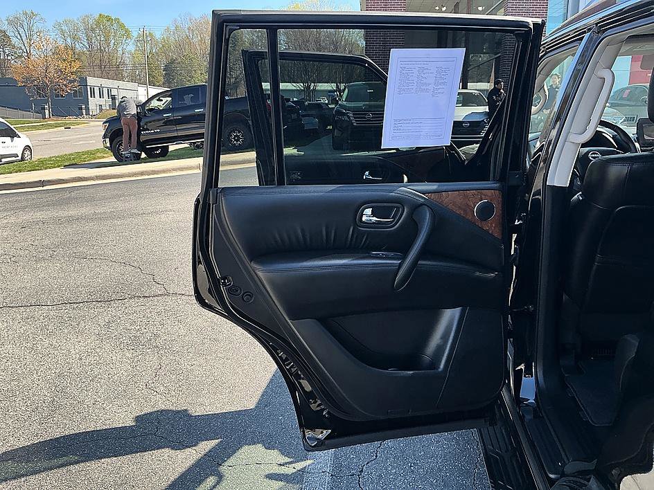 Used 2024 Nissan Armada SL image 25