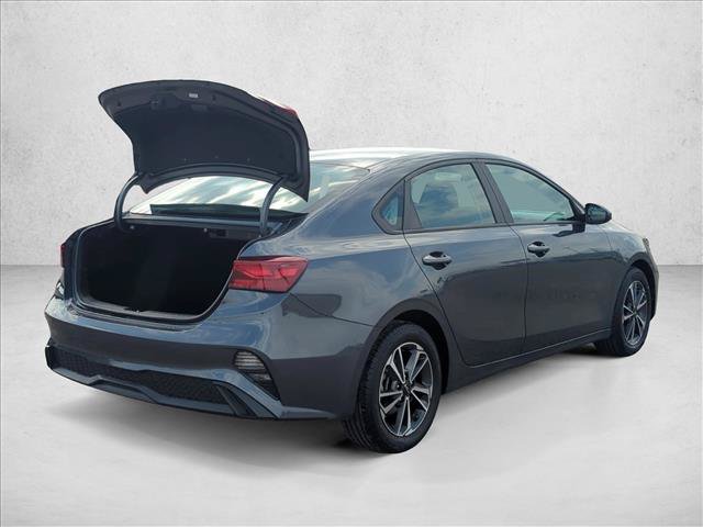 Used 2024 Kia Forte LXS FWD image 5