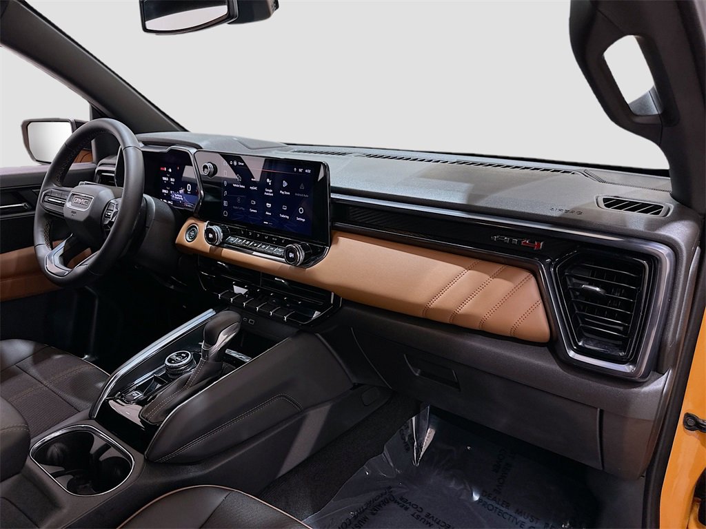 Used 2025 GMC Canyon AT4 image 30