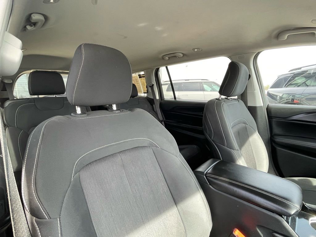 Used 2023 Jeep Grand Cherokee L Laredo w/ Luxury Tech Group I image 26