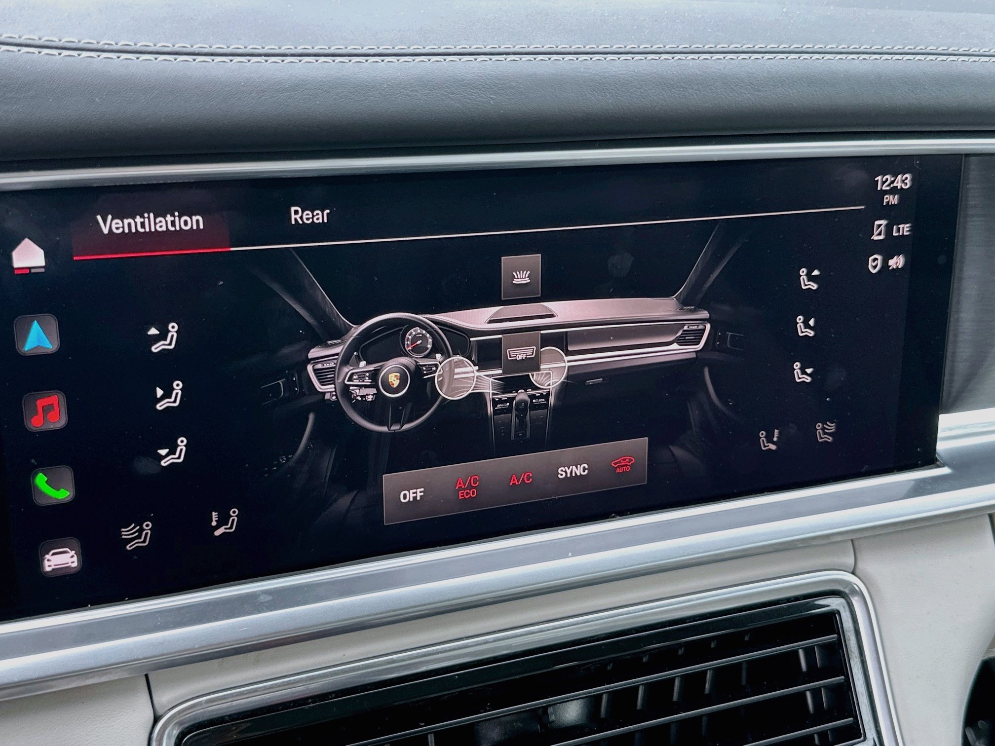 Used 2023 Porsche Panamera Platinum Edition w/ Assistance Package RWD image 16