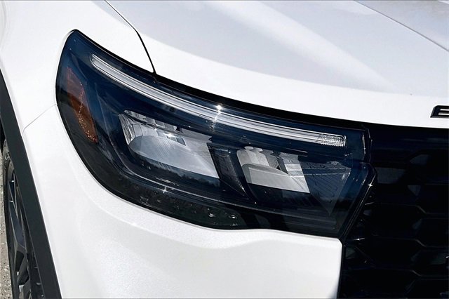 Used 2025 Ford Explorer ST-Line w/ ST-Line Street Pack image 29