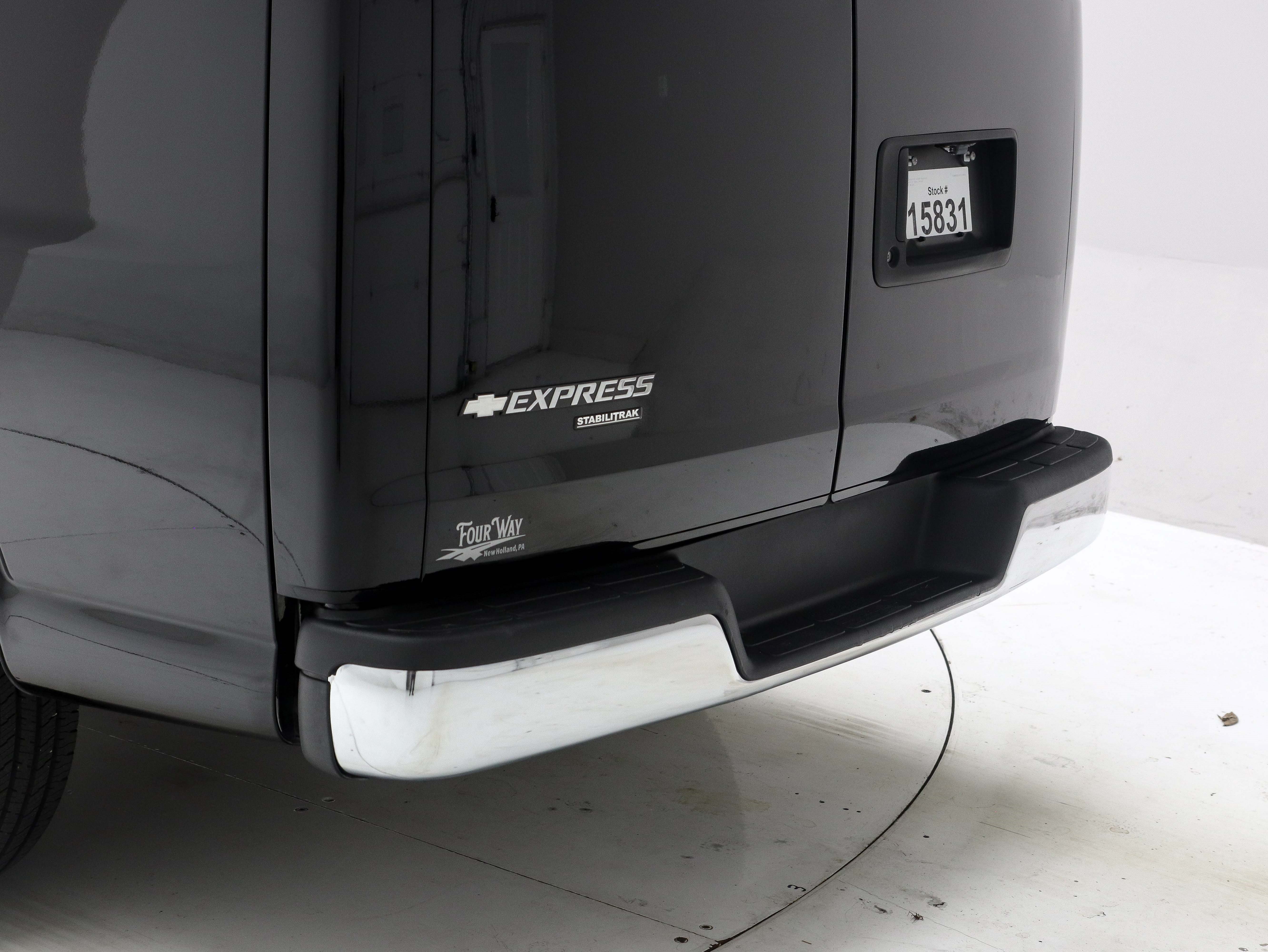 Used 2016 Chevrolet Express 2500 LS RWD image 10