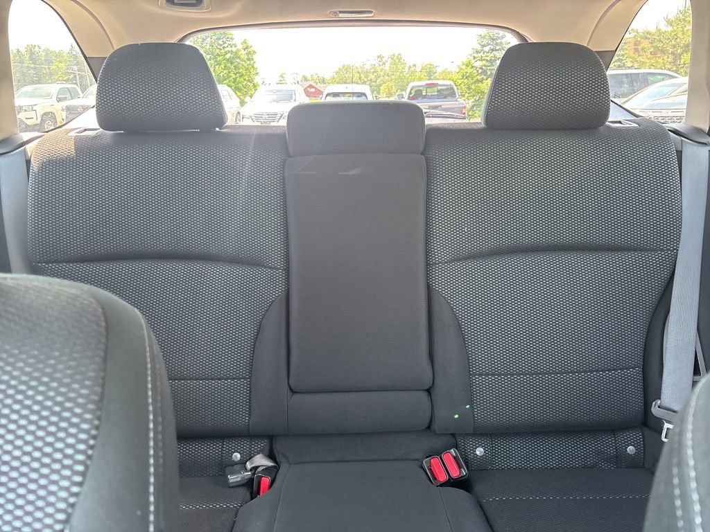 Used 2017 Subaru Outback 2.5i Premium AWD/4WD image 30