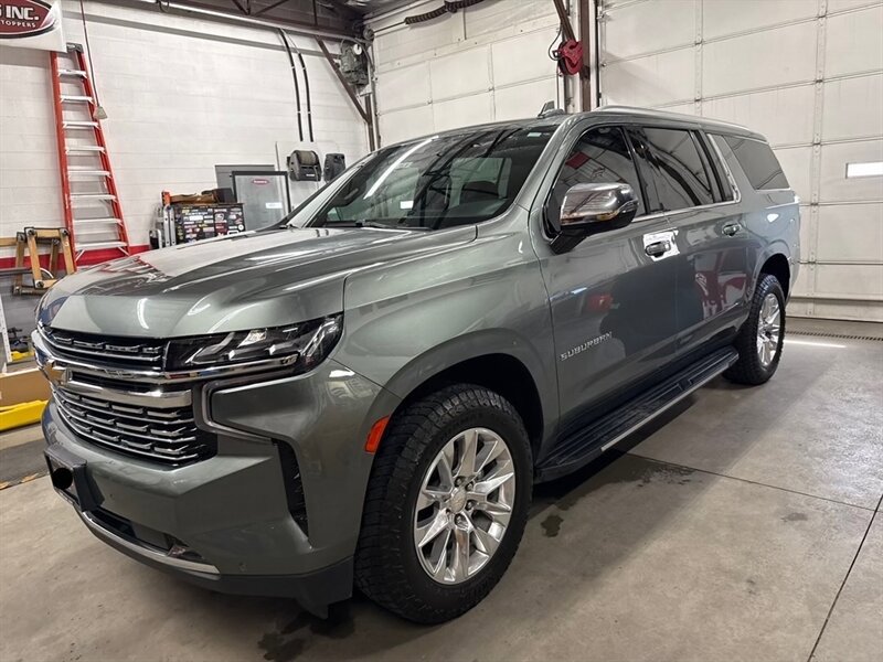 Used 2023 Chevrolet Suburban Premier AWD/4WD image 1