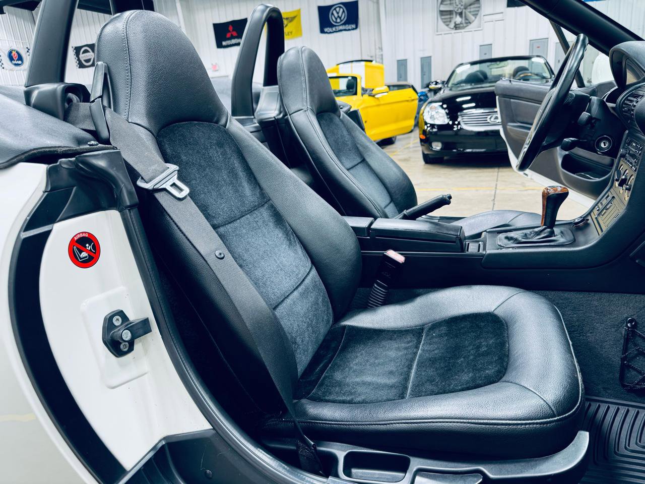 Used 1998 BMW Z3 2.8 RWD image 36