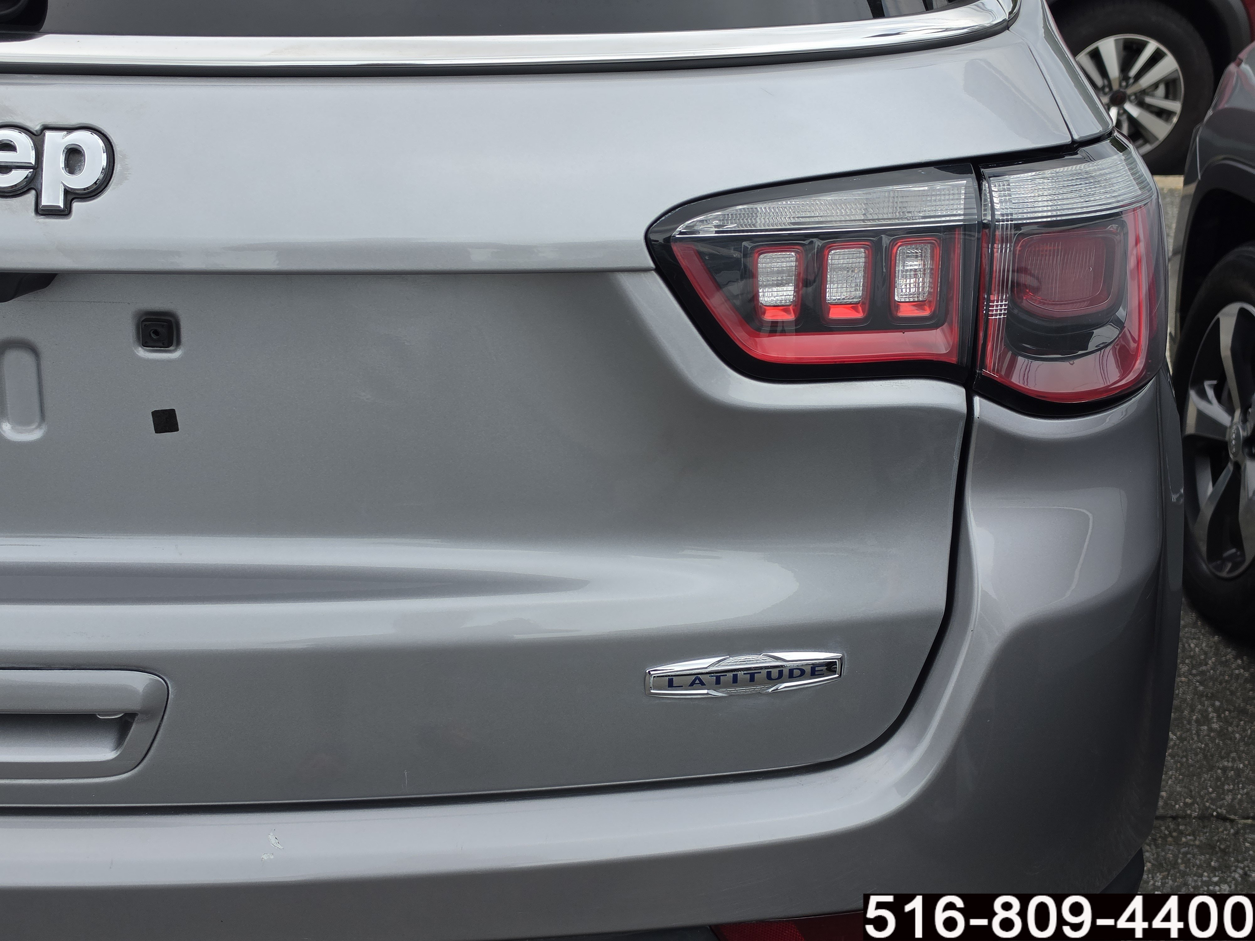 Used 2018 Jeep Compass Latitude AWD/4WD image 24