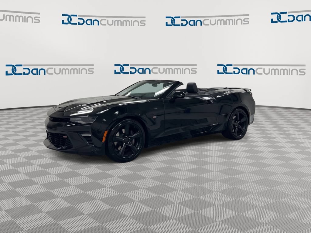 Used 2018 Chevrolet Camaro SS RWD image 4